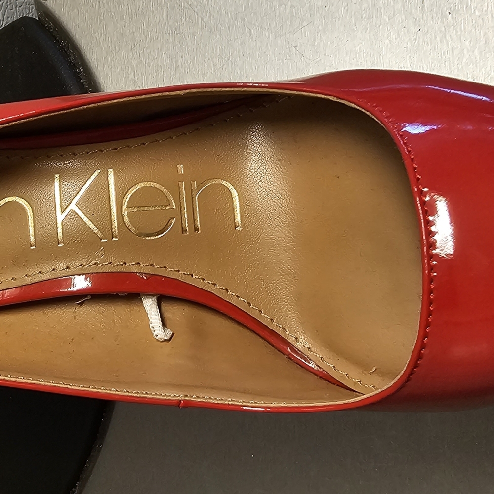 Shoes - Picture 2 of 3
